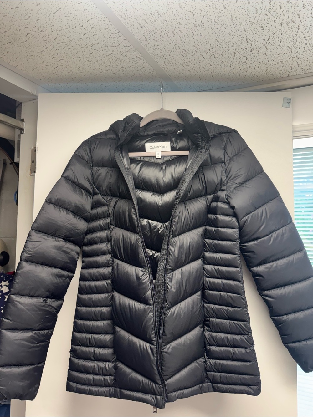 Women’s like new Calvin Klein puffer coat size Medium